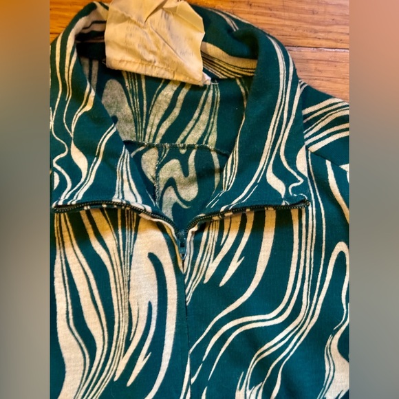 70s Vintage Diane Von Furstenberg Green and Cream Paint Swirl Dress - Picture 7 of 10